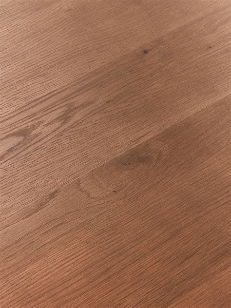 Detail kresby dubového dreva