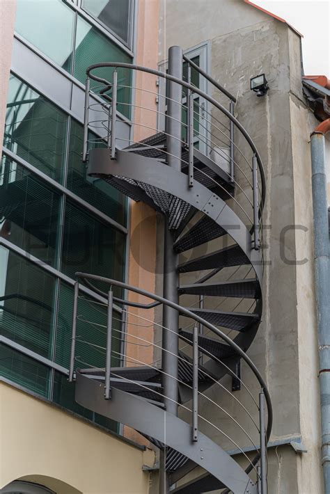 Schéma dôležitých parametrov dlažby pre exteriérové schody
