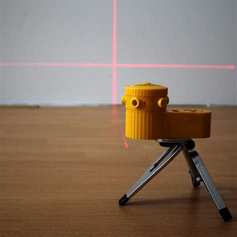Rotačný laserový nivelačný prístroj v akcii