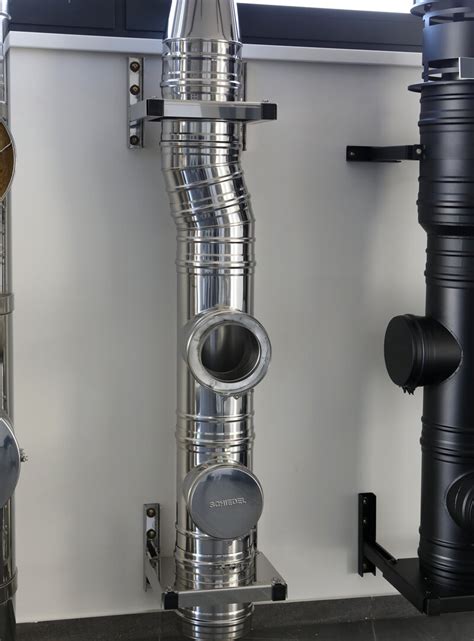 Nerezový komínový systém v exteriéri