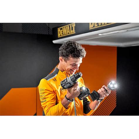 Reklamná grafika DeWalt s logom McLaren F1 Team
