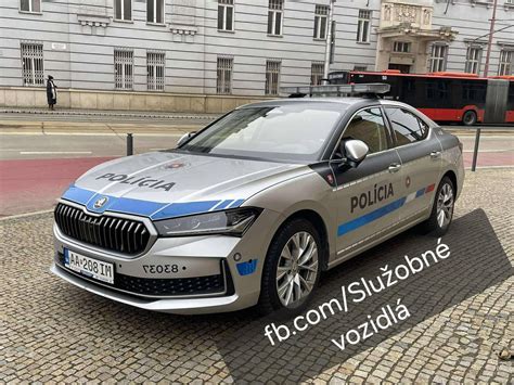 Neoznačené policajné vozidlá Škoda v akcii