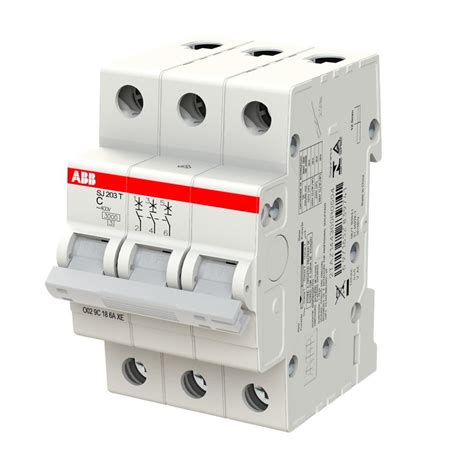 ABB UK530B inštalovaný v stene