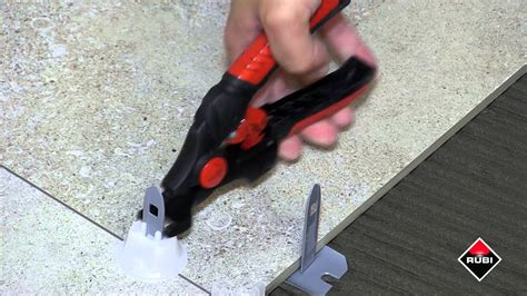 Nivelačné kliešte RUBI FASTFIX s ergonomickou rukoväťou