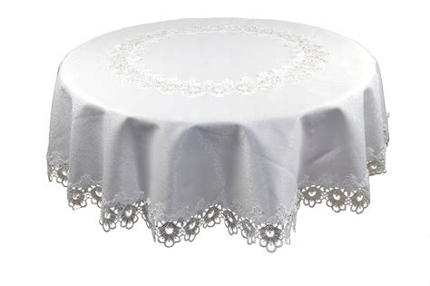 PVC obrus na záhradnom stole