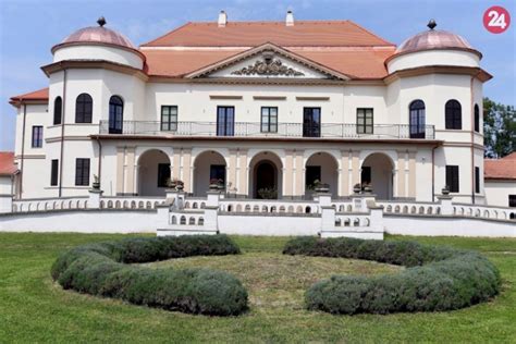 Zemplínske múzeum v Michalovciach - historický kaštieľ