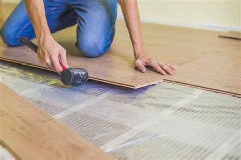 Schéma inštalácie parozábrany pod laminátovou podlahou