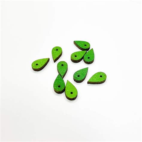 Kolíky a šnúra na označenie línie plota