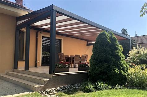 moderné prestrešenie terasy s hliníkovou konštrukciou