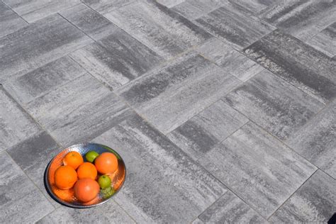 Miešanie formátov dlažby