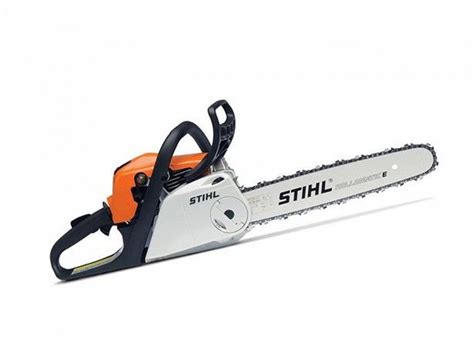 Priemyselná píla v drevospracujúcom závode