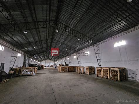 Sklad Drevomarketu Pezinok s drevenými materiálmi