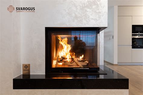 Kamenný obklad na krbe