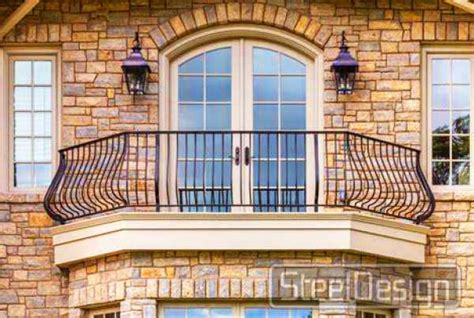 Rôzne typy balkónových zábradlí