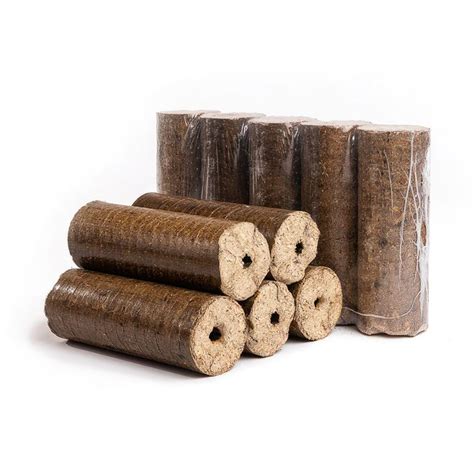 Drevené brikety rôznych tvarov