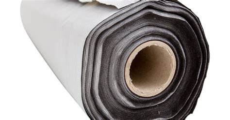 Poškodená difúzna fólia vplyvom chemikálií