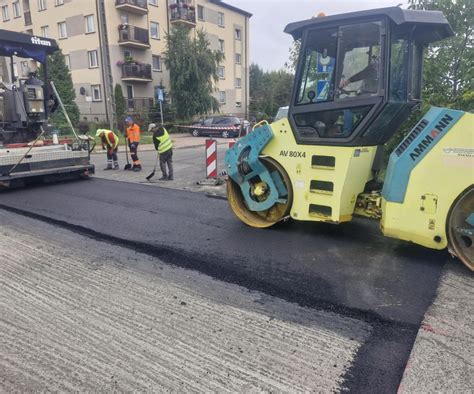 Nástroje potrebné na aplikáciu vrecovaného asfaltu