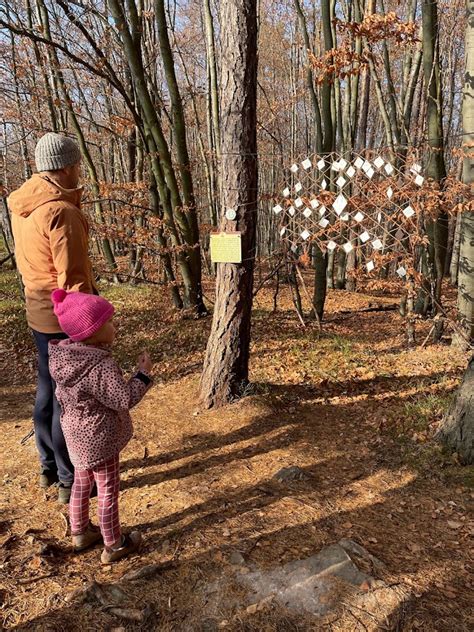 Ilustrácia škriatka Mikluša na Rozprávkovom chodníku v Miklušovciach