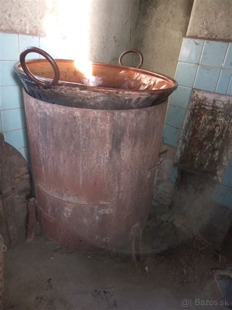 Medený kotol na tradičnom varení