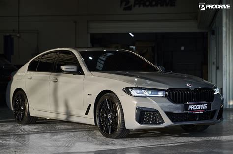 Interiér BMW G30 s M Sport paketom a prémiovými prvkami