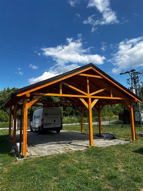 Príklady drevených prístreškov