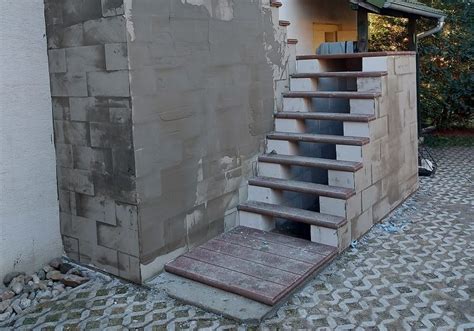 Posúdenie poškodenia vonkajšieho schodiska