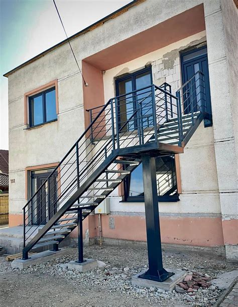 Návrh kovových schodov