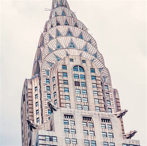 Architektúra v štýle Art Deco s geometrickými líniami
