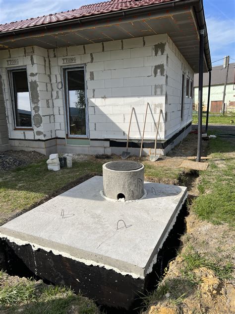 Schéma jednokomorovej a dvojkomorovej žumpy