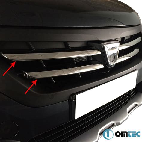 Detail chrómovanej prednej masky