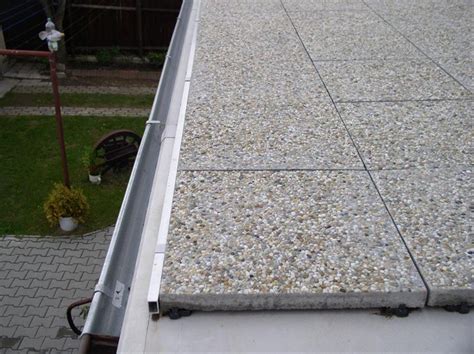 Schéma: Detail pokládky dlažby na dilatačných podložkách