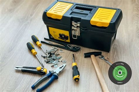 Stavebné materiály a odborné náradie na stavbe