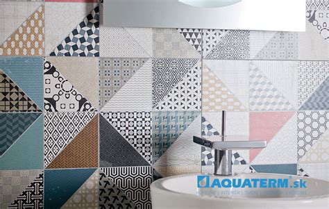 Ukážka inštalácie patchwork obkladu v kúpeľni