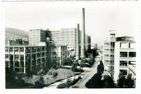 Historická fotografia továrne Narex Bystřice