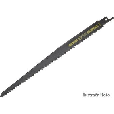 Detail bimetalového pílového listu DeWalt