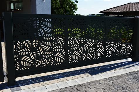 Ukážky moderných vstupných brán a zábradlí