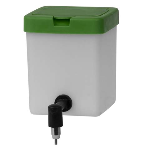 Ilustrácia loptovej napájačky pre kone