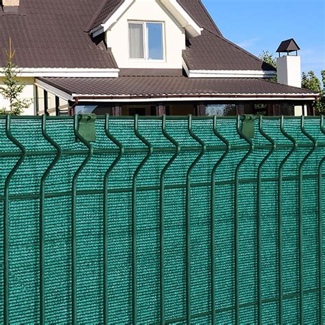 PVC tieniaca sieť na plote