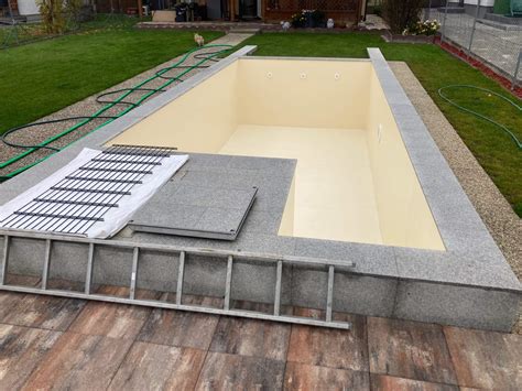 Ukážka hydroizolačnej vrstvy na dno bazéna