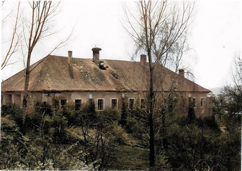 Pohľad na Kultúrny dom v Ilave pred rekonštrukciou