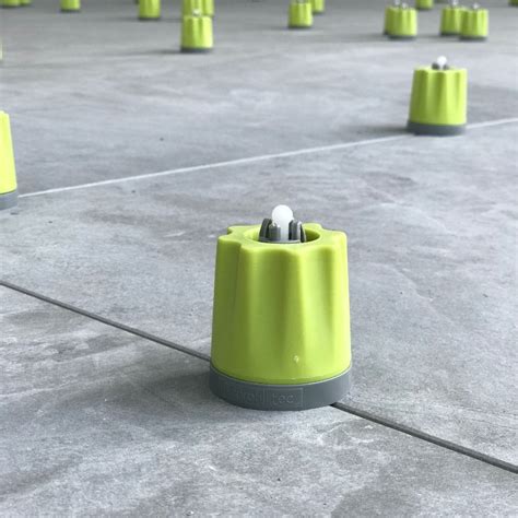 Schéma fungovania nivelačného systému pre dlažbu