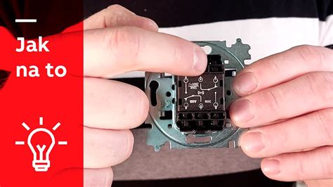 Detail otvárania zásuvky s plnovýsuvom a pomalým dojazdom