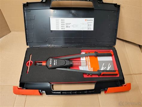 Detail ergonomickej rukoväte Hilti nitovacích klieští