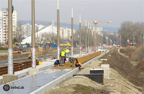 Príprava povrchu vrátane oceľovej výstuže pred aplikáciou sanačnej malty