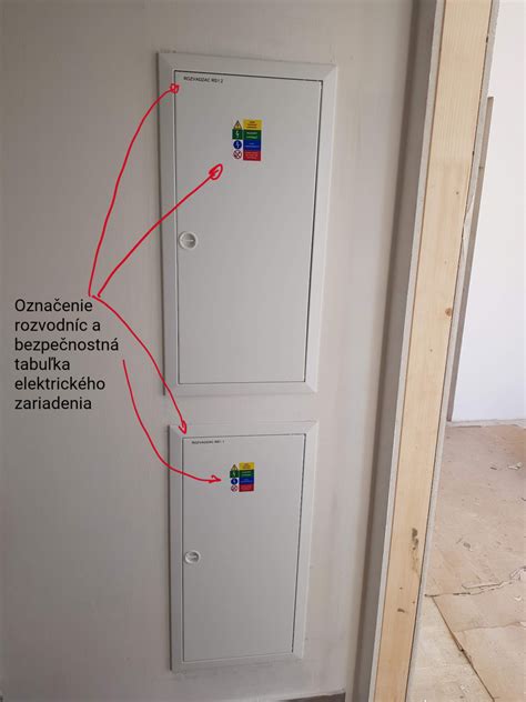 Rozvodná skriňa v modernom interiéri