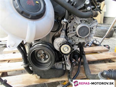 Detailný pohľad na rozobratý motor vŕtačky