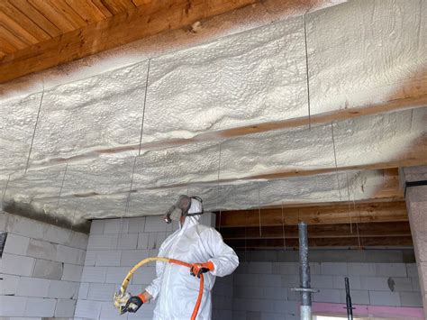 Schéma aplikácie fúkanej a striekanej izolácie