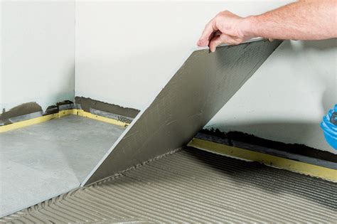 náradie na lepenie dreveného obkladu