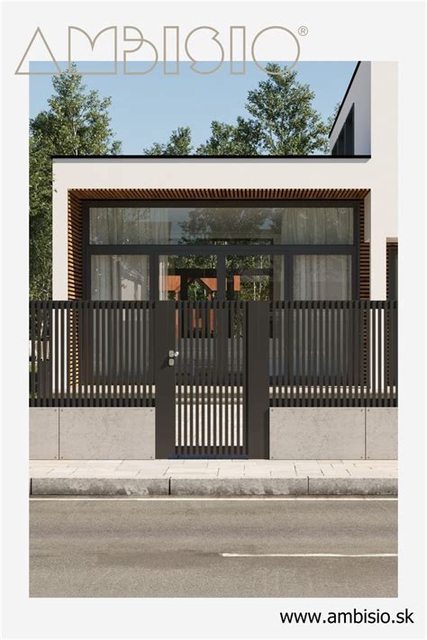 Detailné spracovanie kovaného oblúka s bránkou