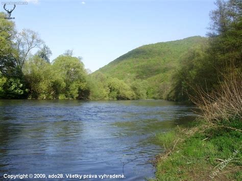 Rieka Hron a okolitá príroda ideálna na relax